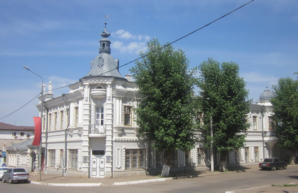 Валентина Солдатова. "Чистополь глазами поэтов" Дом купца М.Л.Мельникова. Фото Валентины Солдатовой Валентина Солдатова. "Чистополь глазами поэтов" Дом купца М.Л.Мельникова. Фото Валентины Солдатовой