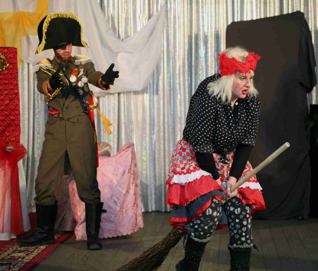 Виктория Павлова. Сиганула аж до Урала, да опомнилась Виктория Павлова. Сиганула аж до Урала, да опомнилась