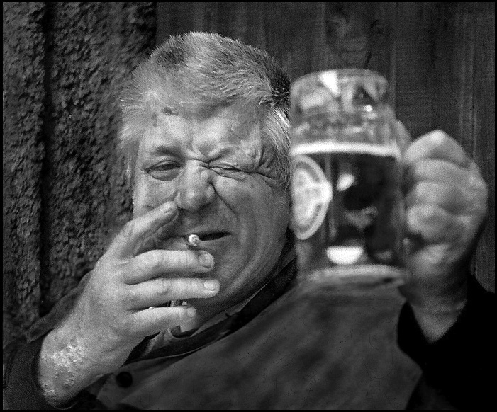 Владимир Тюрин. «Будем!» 2003 год Владимир Тюрин. «Будем!» 2003 год