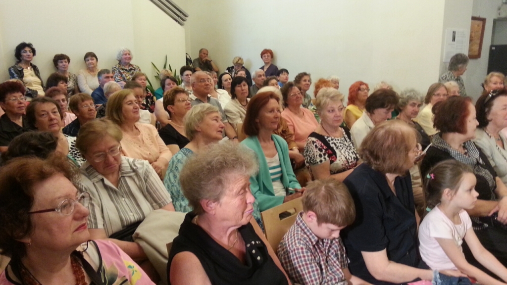 Стелла Астрова. Зал Стелла Астрова. Зал