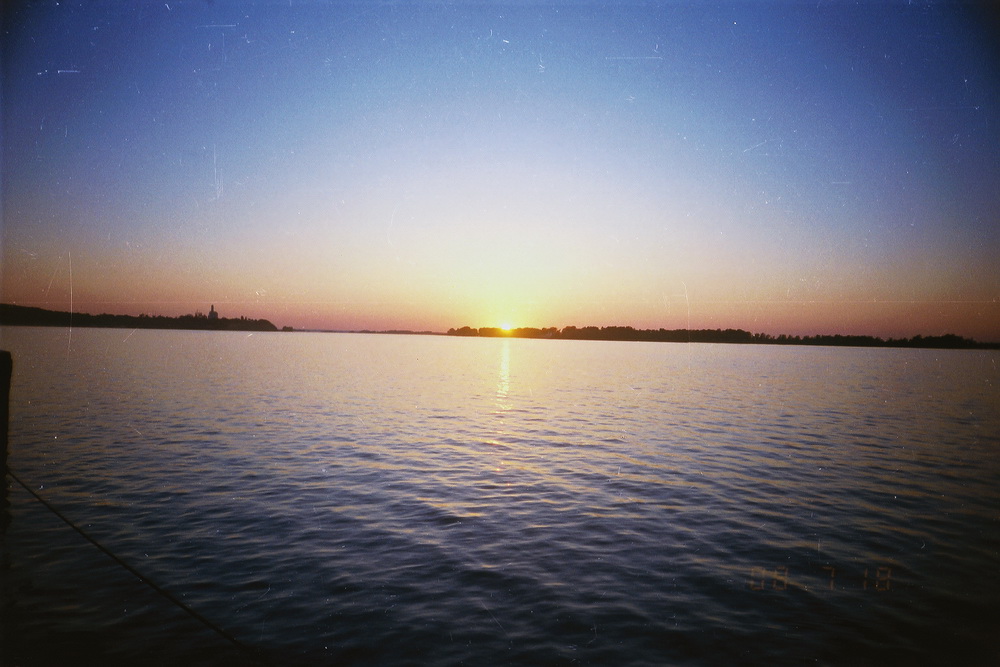 Валентина Солдатова. "Чистополь глазами поэтов" Закат на Каме. Фото Валентины Солдатовой Валентина Солдатова. "Чистополь глазами поэтов" Закат на Каме. Фото Валентины Солдатовой