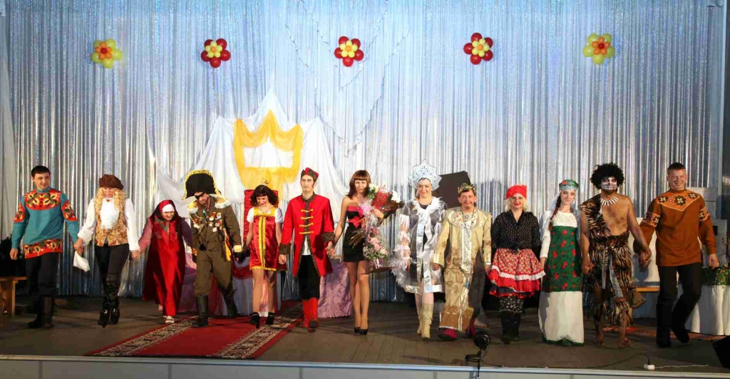 Виктория Павлова. Поклон актёров и режиссёра Виктория Павлова. Поклон актёров и режиссёра