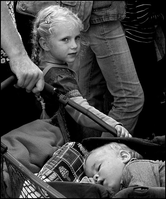 Владимир Тюрин. Алёнушка и братец Иванушка       2011 год Владимир Тюрин. Алёнушка и братец Иванушка       2011 год