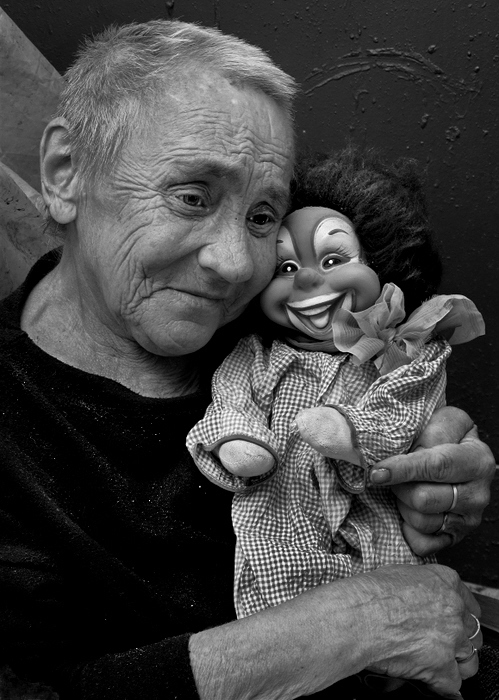 Владимир Тюрин. Сандра – бездомная        2011 год Владимир Тюрин. Сандра – бездомная        2011 год