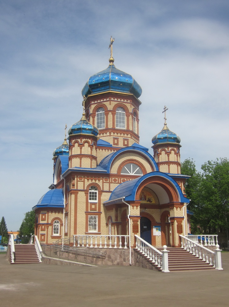 Валентина Солдатова. "Чистополь глазами поэтов". Церковь иконы Божьей Матери "Умиление", фото Валентины Солдатовой Валентина Солдатова. "Чистополь глазами поэтов". Церковь иконы Божьей Матери "Умиление", фото Валентины Солдатовой