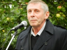 Михаил Юдовский. "Между мною, тобою и прочим..." Читает Виктор Яковлев Михаил Юдовский. "Между мною, тобою и прочим..." Читает Виктор Яковлев